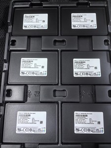 Unidad de estado sólido HORNG SHING usada para PM9A3 U.2 960G B7C SATA 6Gbps SSD - Product Image 3