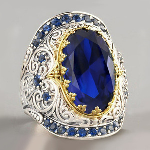 Anello Geometrico Vintage Texturizzato per Donne, Gioiello da Dito Audace e alla Moda - Product Image 1