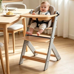 Chaise haute en bois personnalisée avec plateau - Chaise haute réglable et convertible pour bébés et tout-petits - Bois naturel résistant à l'eau - Product Image 1