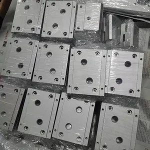Usinage CNC précis boîtier de couverture de coque en aluminium anodisé pièces d'usinage CNC