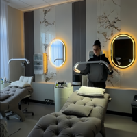 Lámpara Colgante LED Moderna de Media Luna para Manicura y Cuidado de la Piel, Iluminación sin Sombras, Alto CRI Ra>95, Altura y Color Ajustables