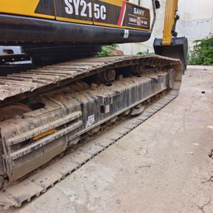 Vente flash : Mini-excavatrice SANY 215C, 22 tonnes, modèle 2022, haute qualité, fabrication Caterpillar, d'occasion, comprenant moteur, pompe et moteur. - Product Image 2