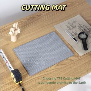 Tapis de découpe Haiju écologique 60x45cm A2 auto-réparant en TPE antidérapant 3 couches 2,5mm d'épaisseur non toxique sans phtalates - Product Image 2