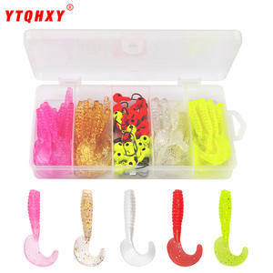 Kit de señuelos blandos Texas Rig con anzuelos de jig head para pesca de lubina, 3 sets con gusanos y anzuelos de colores. - Product Image 2