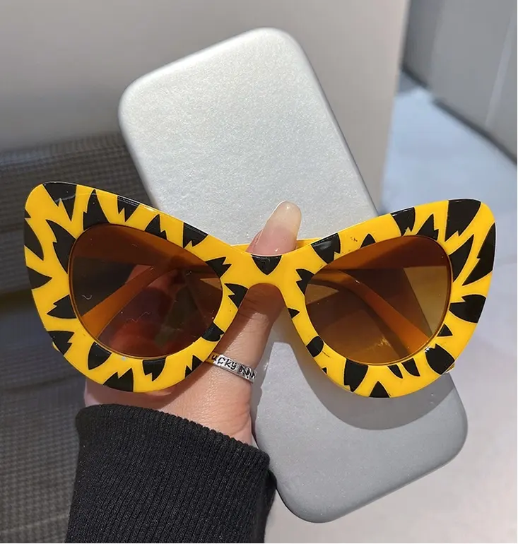 5141 Latest Fashion Cat Eye Sunglasses Wholesale Retro Shades Sunglasses For Women 2022