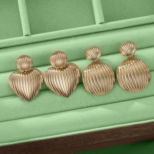 Nouvelles boucles d'oreilles de manchette de mode Simple pour femmes exquises All-Match Creative European American Cross-Border Design Heart-Shape Niche - Product Image 2