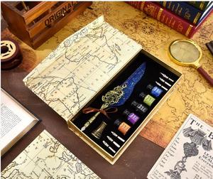 Ensemble de stylos à plume rétro européen avec des ailes de flamme et des plumes, largeur d'écriture de 0,7 mm, avec boîte magnétique et design de carte - Product Image 6