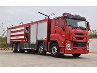 ISUZU a combiné le camion de lutte contre l'incendie avec des camions de pompiers de mousse d'eau de poudre