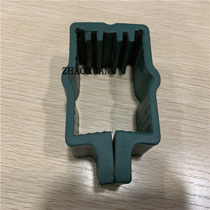 Clips/Abrazaderas Rectangulares para Postes de Cercas de Malla Metálica - Product Image 6