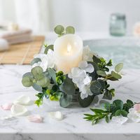 Direct van de fabriek: Kunstmatige witte hortensia eucalyptus kaarsenring, groen bloemstuk voor bruiloft centerpiece