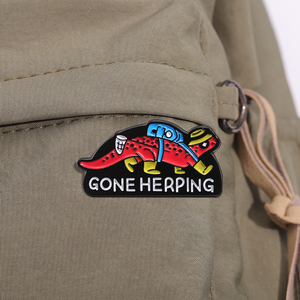 Spilla Smaltata 'Gone Herping', Distintivo per Rettili e Lucertole, Gioiello Animale, Regalo per Bambini e Amici, Vendita all'Ingrosso - Product Image 3
