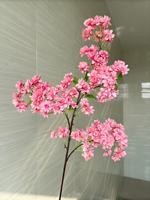 Branche de cerisier artificielle de haute qualité, rouge, longue tige, fleur de soie Sakura pour la décoration de mariage et de la maison