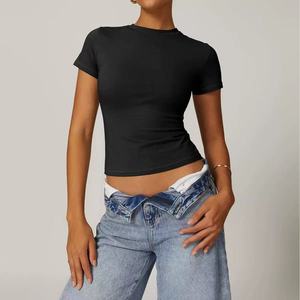 Custom Dames <span class=keywords><strong>Sexy</strong></span> Cropped <span class=keywords><strong>T</strong></span>-Shirt Groothandel Strass 95% Katoen 5% Spandex Strakke Slanke Pasvorm Crop Tops <span class=keywords><strong>T</strong></span>-Shirt Voor Vrouwen - Product Image 2