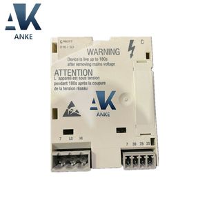 Lenze E82ZAFCC010 Inversor de frecuencia PLC CAN I/O Module - Product Image 1
