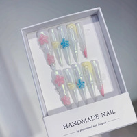 Kit Complet d'Ongles Stiletto Faits Main 10 Pièces Blanc Perle avec Racine et Breloques Fleur 3D Nœud – Adorable Kit Artistique pour Ongles Stiletto