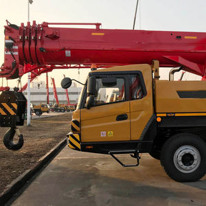 Grue sur camion de marque chinoise de premier plan STC1250, <span class=keywords><strong>125</strong></span> tonnes, hauteur de levage maximale de 78,1 m, avec flèches à 6 sections, à <span class=keywords><strong>vendre</strong></span> - Product Image 4