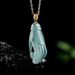 หยกธรรมชาติสีน้ำเงินหยกน้ำทะเลรูปมือกวนอิม จี้หยกประดับทอง 18K เครื่องประดับพุทธสำหรับผู้หญิง พร้อมใบรับรอง D146 - Product Image 1