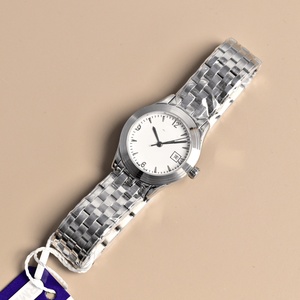 Montre Longinesing compacte et élégante avec cadran rond noir, chiffres arabes, index des heures, calendrier étanche, en acier inoxydable - Product Image 2