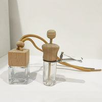 Vente en gros 8ml sortie d'air automatique pince givrée parfum vide voiture désodorisant conteneur bouteille voiture évent diffuseur d'huile bouteille