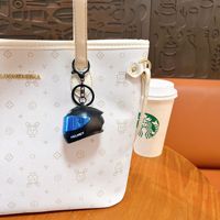 Porte-clés Casque ABS Coloré Tendance, Breloque de Sac Cool, Pendentif Casque Moto 3D, Cadeaux en Gros les Plus Vendus