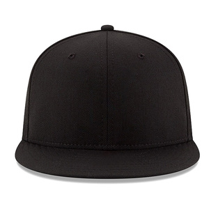 En gros hip hop pas cher plaine <span class=keywords><strong>blanc</strong></span> bonnet <span class=keywords><strong>snapback</strong></span> chapeaux d'hiver et visière noir casquettes vierges avec cordes et earflap - Product Image 1