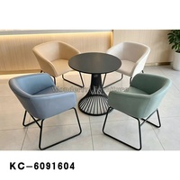 Chaise de salle à manger en cuir PU, fauteuil moderne avec pieds en métal noir, siège rembourré pour salon, réception, salle de réunion
