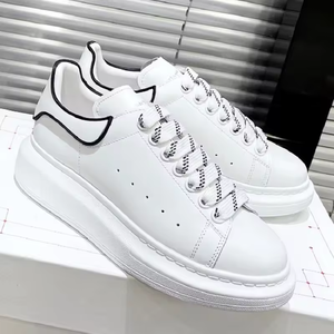 Chaussures de marche décontractées pour femmes en cuir véritable de haute qualité, mocassins à semelle épaisse en caoutchouc, design patchwork, automne, petit blanc - Product Image 4