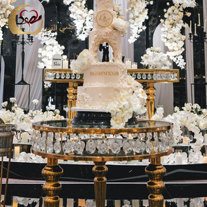 Table à gâteau contemporaine en acier inoxydable et cristal doré pour les mariages, les événements, les salles à manger - Utilisation à domicile et en hôtel - Product Image 5