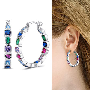Orecchini Geometrici a Cuore Colorati per Donne, Accessori per Orecchie Dolci e alla Moda per Uso Quotidiano, Outfit Casual e Regalo - Product Image 5