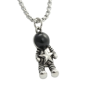 Yunnique Collar retro de dibujos animados con colgante de astronauta de acero inoxidable para hombre 280237 - Product Image 5