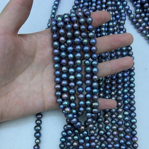 Thoughtful Senior Gifts: 5 Meaningful Picks Under $30 USD