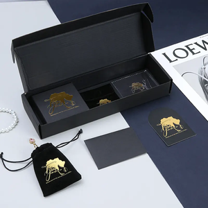 Caja de Cartón Negra Sólida Contemporánea A1, Estilo Cajón para Joyería, Elegante Estuche Protector para Collares y Pulseras - Product Image 2