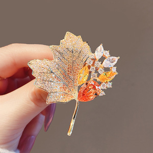 Nuevo Broche de Aleación con Pedrería, Diseño Vintage de Moda, Lujoso, para Mujer, Venta al por Mayor, Elegante Broche para Abrigo y Traje - Product Image 2