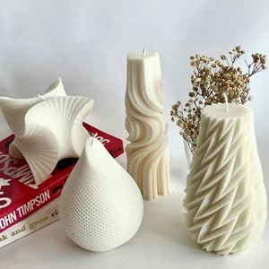 Romantische Valentijnsdag Rose Gedroogde Bloem Aromatherapie Kaars Luxe Klassieke Zwarte Keramische Pot Soja Wax Geurkaarsen - Product Image 2