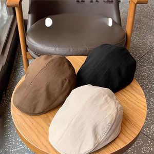 Vente en gros Nouveau Béret Classique Rétro Artistique de Haute Qualité, Casquette Plate Décontractée - Product Image 1