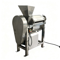 Commerciële machine voor het maken van papaja-sinaasappelsap, passievruchtenpulp en sapproductie, inclusief extractor voor het maken van vruchtensap.