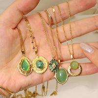 Collier pendentif en acier inoxydable plaqué or 18 carats avec pierre naturelle verte pour femme, style vintage, forme goutte d'eau, vente en gros OEM