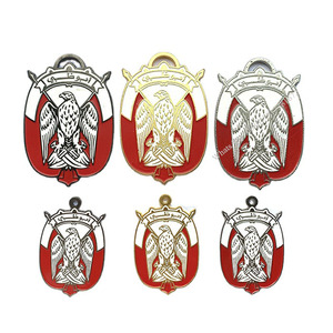 Collar de Metal Dorado con Diseño de Calado, Icono del Halcón de los Emiratos Árabes Unidos, Grabado Fotográfico, Adornos para el Día Nacional - Product Image 4