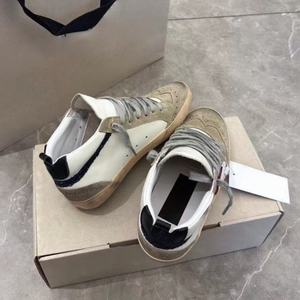 รองเท้าดีไซน์คลาสสิก กันลื่น ทนทาน น้ำหนักเบา ระงับกลิ่น รุ่นดาวห้าแฉกแบบปรับแต่งได้ รองเท้าบอร์ดคุณภาพสูงสุด - Product Image 5