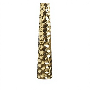 Jarrón de suelo moderno de lujo, hecho a mano en aluminio dorado, decoración contemporánea para el hogar, oficina, bodas. - Product Image 1