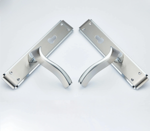 Venta al por mayor de fábrica, cerradura de puerta de mortaja de aleación de aluminio, llave de desbloqueo, manija de palanca de puerta en placa con respaldo de 50mm - Product Image 3