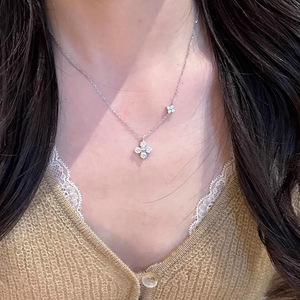 Collana in Acciaio Inossidabile con Quadrifoglio in Zirconia Cubica, Catena Sottile e Delicata, Gioiello di Moda per Donne - Product Image 5