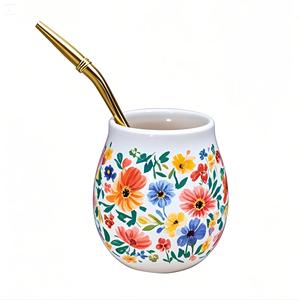 Taza <span class=keywords><strong>de</strong></span> café <span class=keywords><strong>mate</strong></span> blanca con motivo <span class=keywords><strong>de</strong></span> flores <span class=keywords><strong>de</strong></span> cerámica ecológica superventas con pajita <span class=keywords><strong>de</strong></span> acero inoxidable y logotipo personalizado - Product Image 2