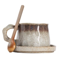 Tasse à café en céramique de forme spéciale rétro créative faite à la main avec poignée et ensemble de soucoupe