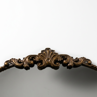 Miroir d'arche vintage traditionnel avec étagère, miroir mural baroque antique en bronze avec étagère fonctionnelle et cadre orné