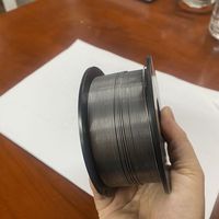 Fil de soudage MIG sans gaz E71t-GS, fil fourré sans gaz 0,8 mm-1,2 mm, conçu pour des performances élevées et une polyvalence accrue