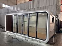 Cabine de Luxe Préfabriquée Mobile et Portable en Acier Léger Isolé, Type Apple Cabin, pour Maison ou Bureau, 20Ft 40Ft, Prix Abordable