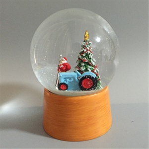 Custom design base in legno snow globe - Product Image 4