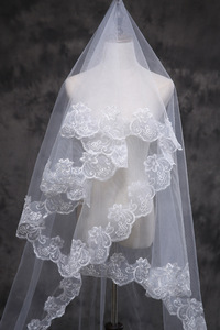 <span class=keywords><strong>Accessori</strong></span> da <span class=keywords><strong>Sposa</strong></span> di Tendenza: <span class=keywords><strong>Velo</strong></span> Corto Bianco Avorio con Applicazioni in Pizzo, Economico - Product Image 5