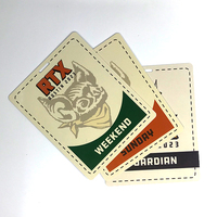 Badges d'événement personnalisés NFC avec puce RFID intelligente, perforés, carte d'identité VIP avec cordon